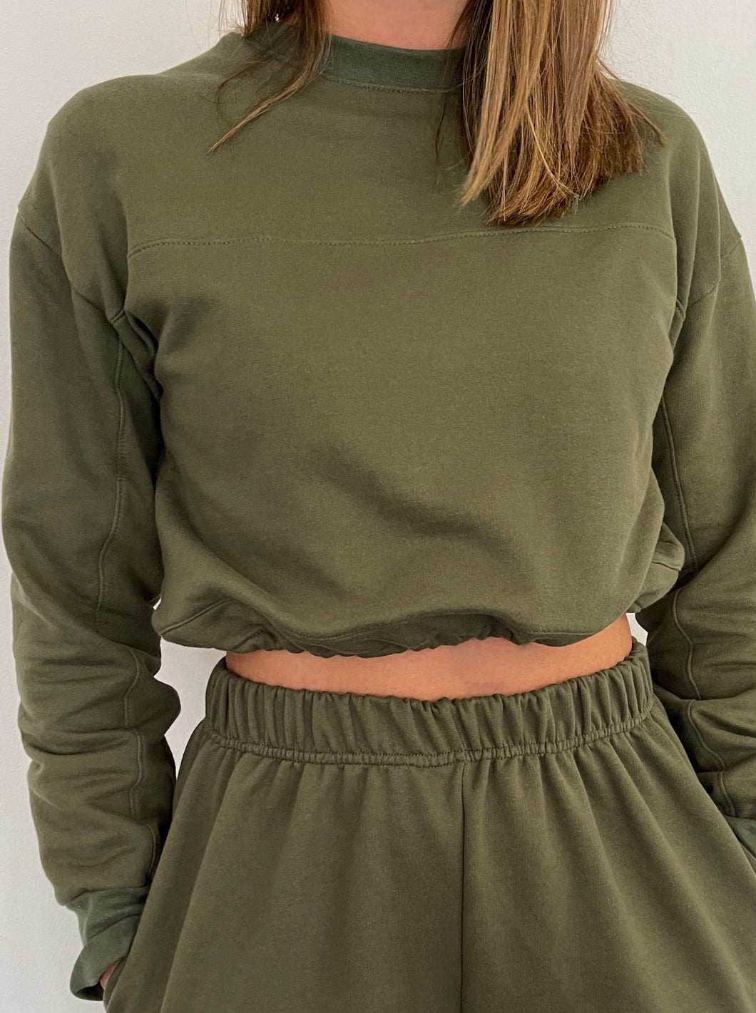 CROP DRAW CORD JUMPER - OLIVE